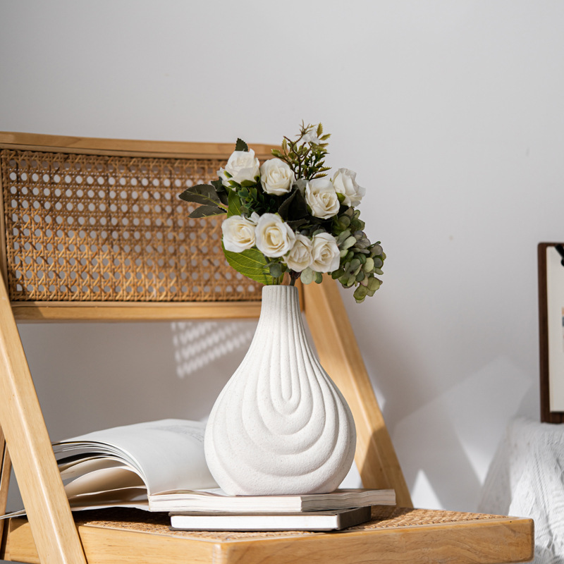 Modern and simple geometric sand dot arc pattern ceramic vase home light luxury texture flower utensils
