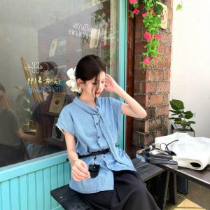 Real photos of Korean loose casual shirts in summer in women's design and slim tops
